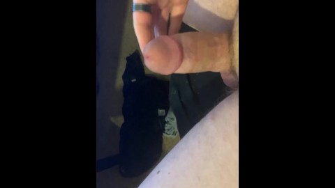 ONE FINGER CUMSHOT GIRTHY COCK