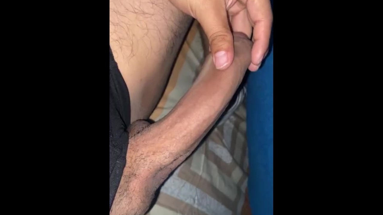 Masturbo Mi Polla De 20cm Debajo De Las Cobijas - Pornhub.com