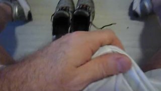 Big cumshot on my nike tn after jogging !