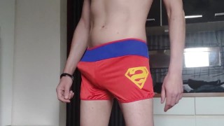 Cuecas superman boxer: mostrando meu pau duro, se masturbando e gozando muito