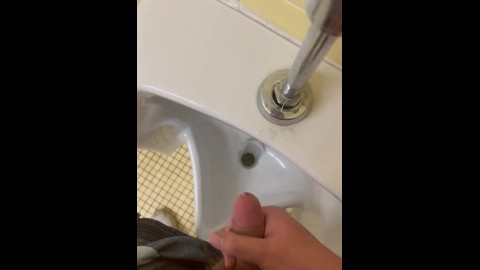 College Cub Cums in Dorm Urinal