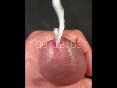Japanese Guy gives a handjob masturbation. Ejaculating sperm like a fountain!