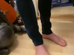 Been edging, cumming and pissing in my jeans ALL day! Nice and tight, the warmth hugs! Time to cum❤️