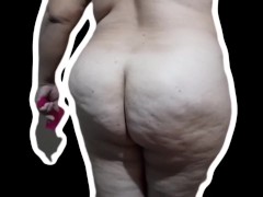 Culona moviendo las nalgas