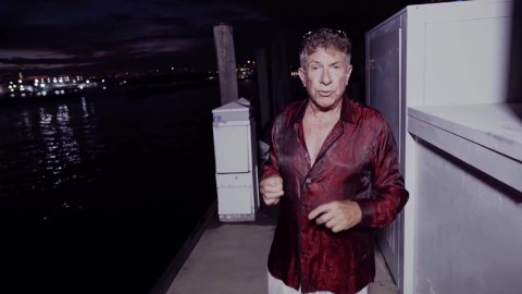 Rick Sykes la lessive sale nuit sur le quai