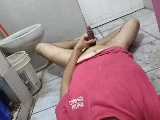 CÓMETE A ESTE MACHO
