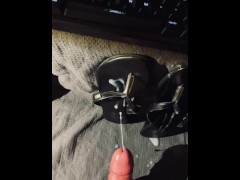 Huge Cumshot over her Leather Sandals - Screenshot 6 of 16 - High Heels