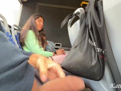 Незнакомец показал мне свой член в автобусе полным людей и я отсосала его - Screenshot 2 of 16 - Bus