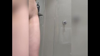 Aufnahme Von Ihr Unter Der Dusche, Japanisches Mädchen