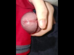 拇指玩弄阴茎系带控制高潮边缘~淫荡的精液缓缓的流了出来了呢ww - Screenshot 13 of 16 - Orgasm