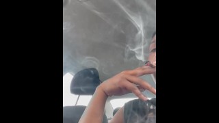 Curvando o's. Estourando um pouco de vapor. Fumando uma madeira