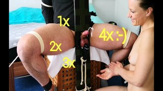 정자 분출 및 분출 및 분출 Femdom Pillory Pillory 착유 노예