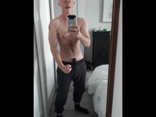 Trans Guy Desesperadamente Humps Vibrador Em Calças [grunhido, Respiração Pesada]