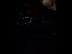 Pamela Croft embarazada MILF enseñando sus TETAZAS en un coche,tetona amateur calientapollas españa