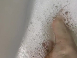 MY SWEET TOES IN THE BATH! LOOK AT THE FOAM! I WANT TO SEE a SEA OF SPERM!