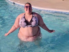 BBW Bouncing in the Pool