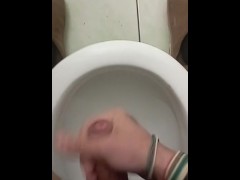 Мастурбація, великий член - Screenshot 13 of 16 - Public Masturbation