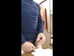 元運動部が、イヤらしい手付きでゆっくりと時に激しくオナニー！ - Screenshot 5 of 16 - 仮性 包茎