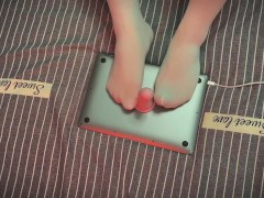 XZZ02:主人，想要白丝女仆来为你的大鸡吧服务吗？ - Screenshot 4 of 16 - Long Socks