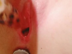 Butt plug play - Screenshot 13 of 16 - Milf