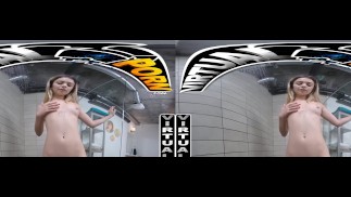 VR