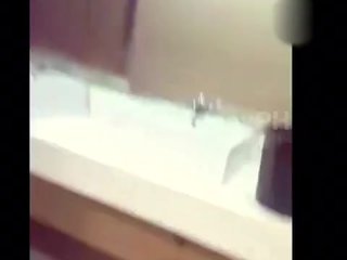 CHUBBY PINAY RISKY PUBLIC CR SCANDAL SA ISANG MALL- PINAY VIRAL