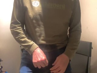 At it again, pissing my tight jeans… now I’m hard and wet…