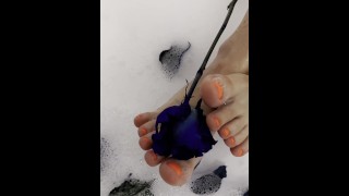 I Have A Foot Fetish And Use A Blue Rose To Touch My Fingers And Feet In The Restroom