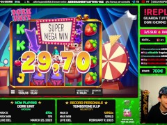 Doc Umbotti™ stuzzica col suo cannone i clown - Dork Unit 1310x