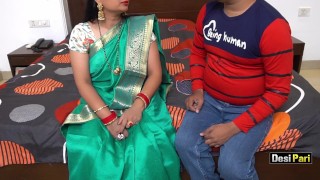 Desi Pari coño afeitado por profesor de matrícula con audio hindi claro