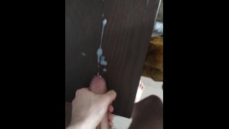 Большой необрезанный член создает огромный беспорядок