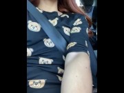 Preview 4 of Niente sotto il vestito mi masturbo in taxi