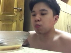 EATING GREEN BEAN PORRIGDE AGAIN
