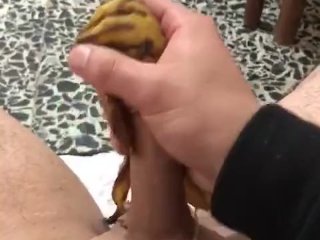 the best way to use a banana peel in Ohio