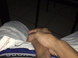 QUIERES VENIR AYUDARME A SACAME LA LECHE?