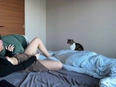 オナニー中の彼女をサポートしたら物足りなくなってオチンポおねだり❤️素人カップルのSEX盗撮　バイブ　オモチャ　オナサポ　クリ責め　かわいい　絶頂　巨乳　ハメ撮り　投稿　個人撮影　日本人　えむゆみ - Screenshot 9 of 16 - Amateur Couple