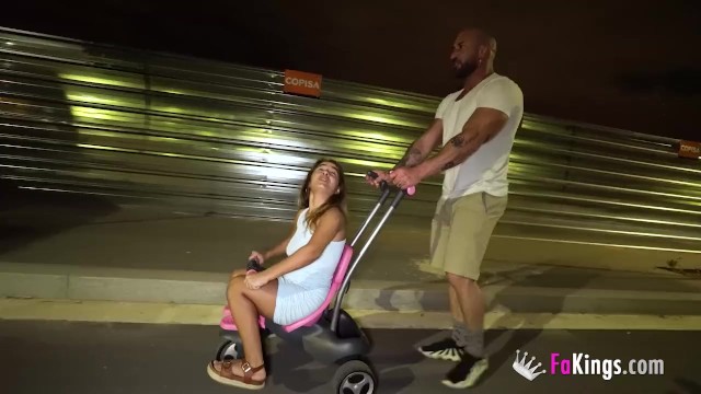 Midget Babe Muñequita Enfadada is still looking for a Good Hardcore Fuck!