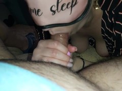 ネットカフェで女子学生の膣内に大量中出し。ও 手マンと中出し。❝ネットカフェセックス❞ - Screenshot 11 of 16 - 敏感