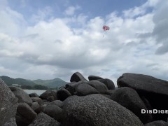 Публичный секс на пляже со стройной красоткой 8/16