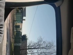 in de auto