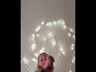 Поглаживаю свой большой член 🥰😘💋🤯