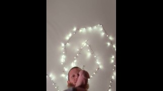 Поглаживаю свой большой член 🥰😘💋🤯