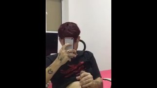 热红发男孩自慰