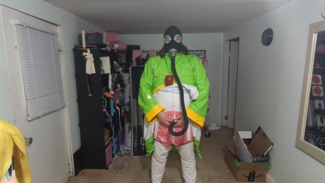 PVC Suit Gasmask Breathplay and Cosplay