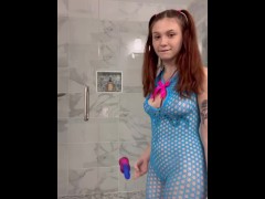 Braces fetish and vibrating dildo solo