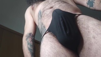 我买了新的内裤。你认为我需要更大的尺寸吗？