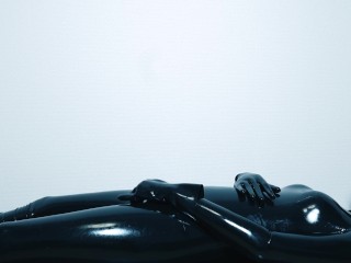 【rubber Suit】Playing with on Yoga Mat & Masturbation with Electric Masturbator❤️