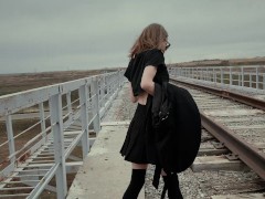 I WALK WITHOUT PANTIES AND SHOW PUSSY FROM THE BRIDGE