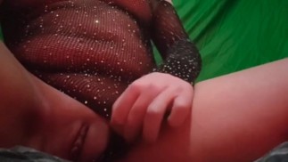 "I AM A LAKE" Italian milf masturbates using only her fingers