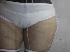 2 legs, one thin, one wide - Screenshot 9 of 16 - Kink